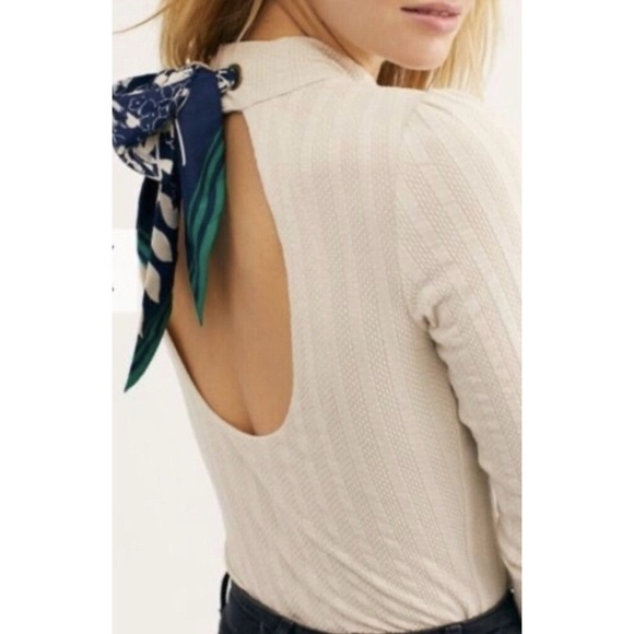 Free People Scarf Tie Back Mock Neck Cream Top Sz S - Picture 1 of 8
